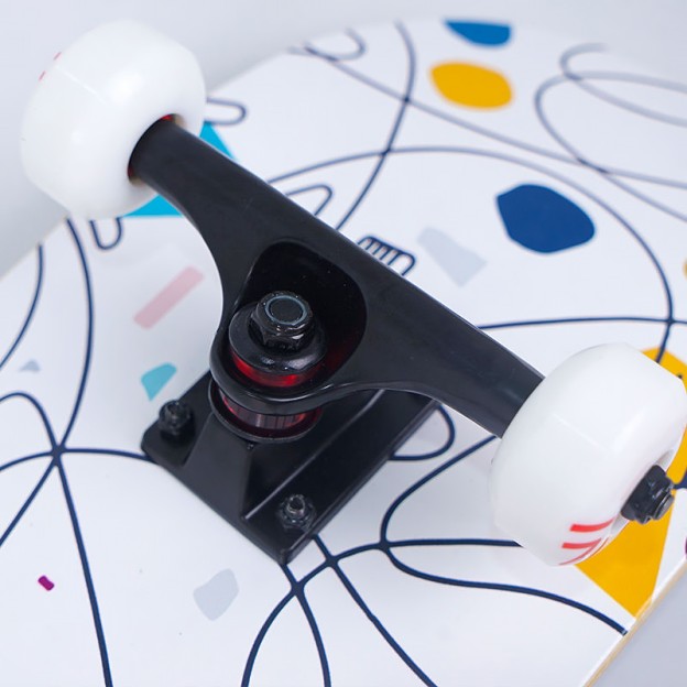 High-Quality Anti-Slip Street Skateboard